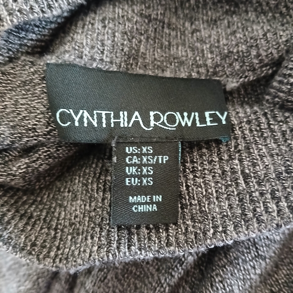 Cynthia Rowley Cashmere Blend Short Sleeve Turtleneck Sweater Dress - Picture 7 of 8